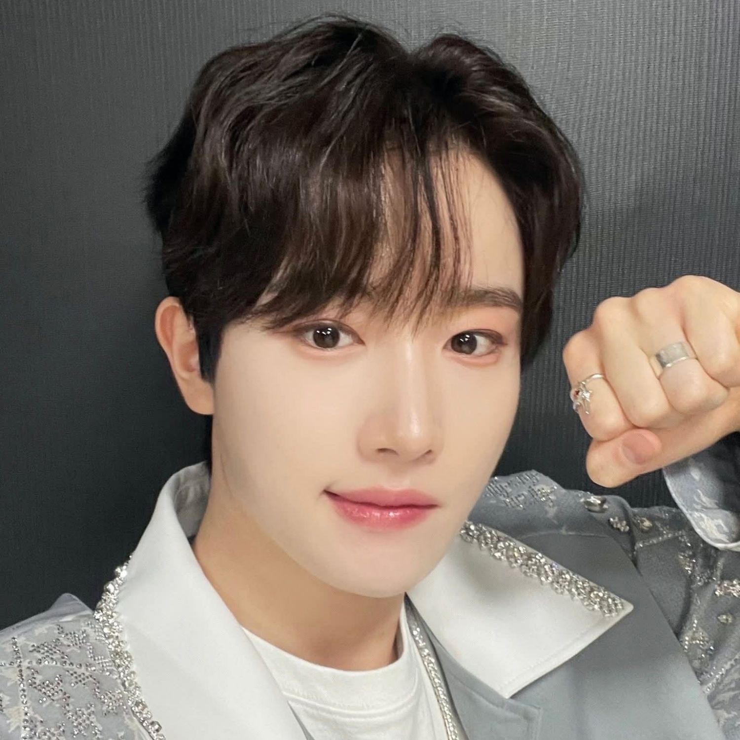Behind-the-scenes cut of Hyuk (TEMPEST)