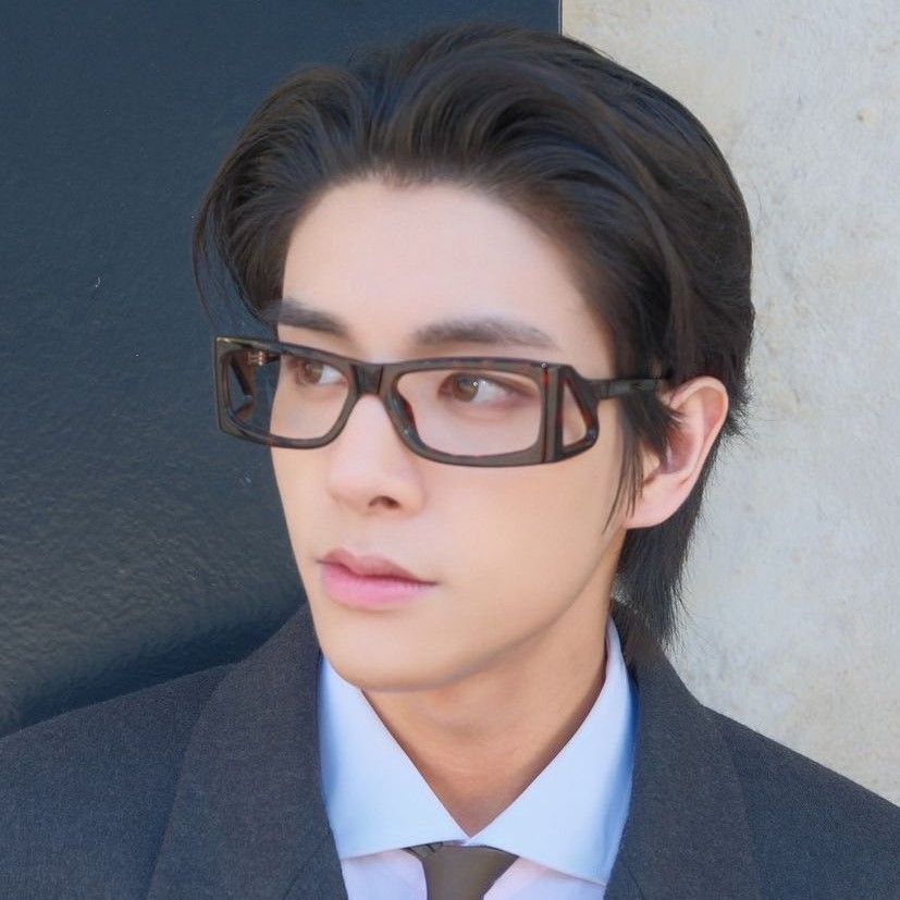 Foto terbaru Jake (ENHYPEN)