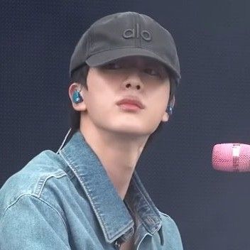 Jin (防弹少年团)的幕后花絮