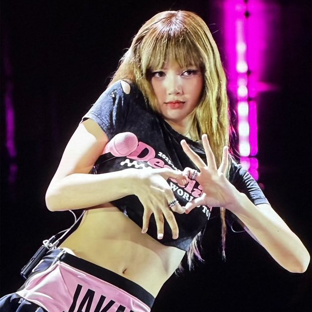 Latest photo of Lisa (BLACKPINK)