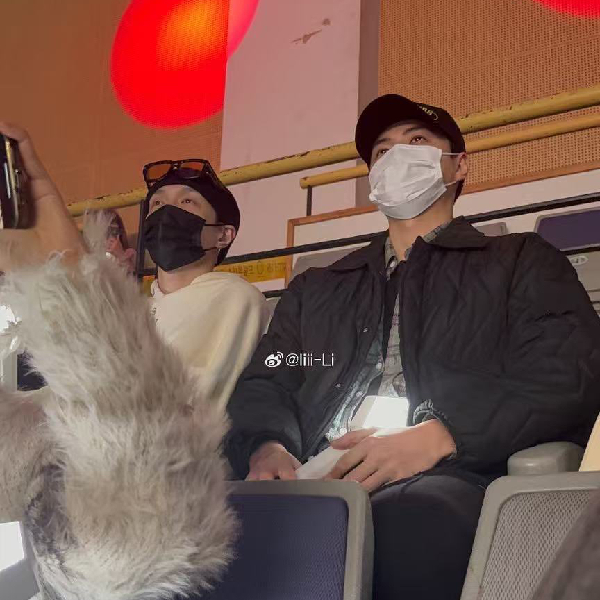 Recent activity shot of Lay (EXO)