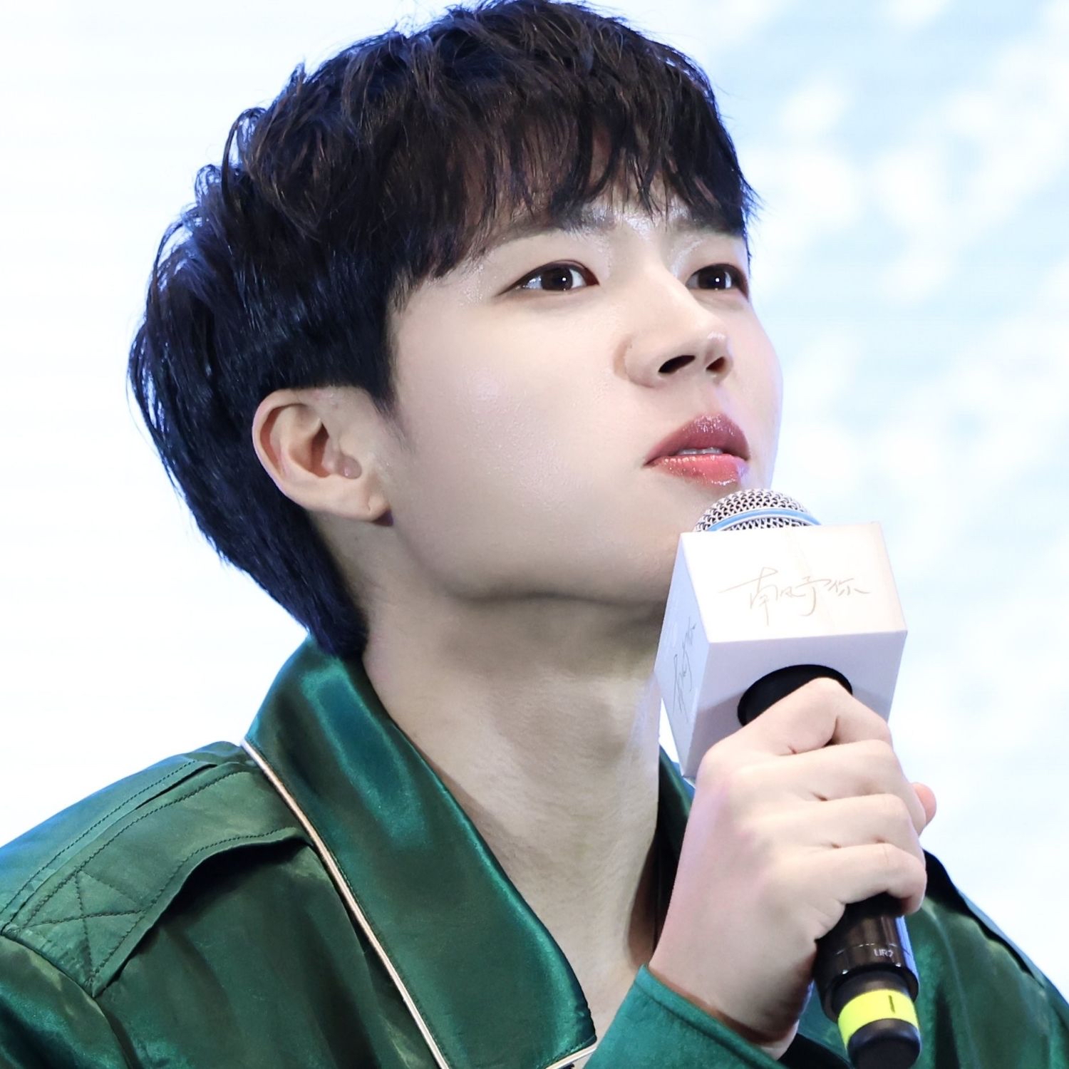 Momen yang diabadikan oleh penggemar Woohyun (INFINITE)