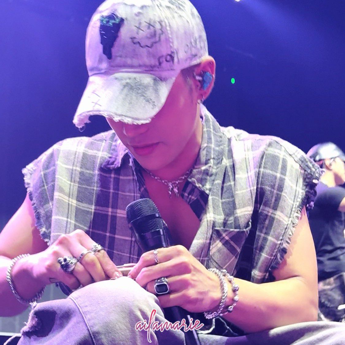 A moment captured by Stell (SB19)'s fan