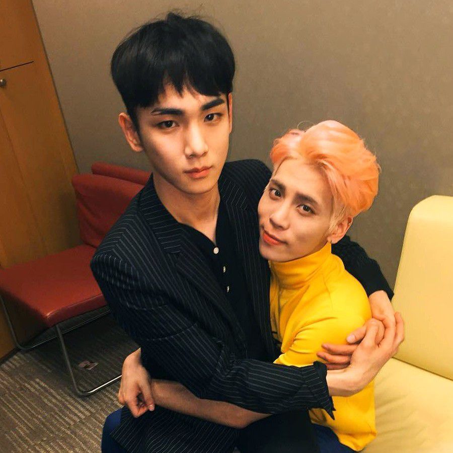 Behind-the-scenes cut of SHINee