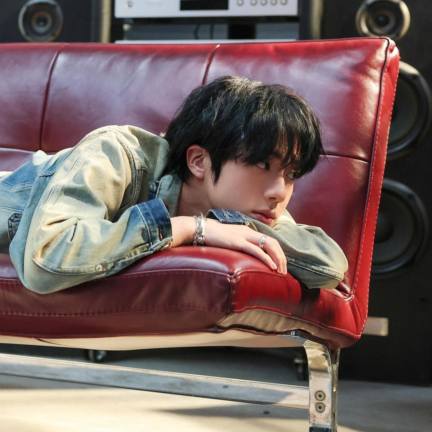 Behind-the-scenes cut of Jin (BTS)
