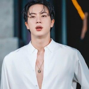 Jin (防彈少年團)的最新活動照片