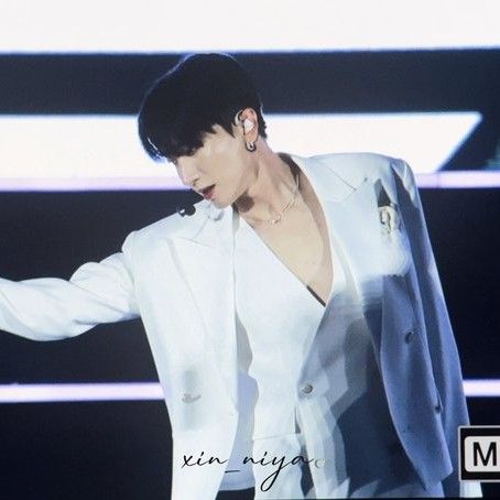 Momen yang diabadikan oleh penggemar Leeteuk (Super Junior)