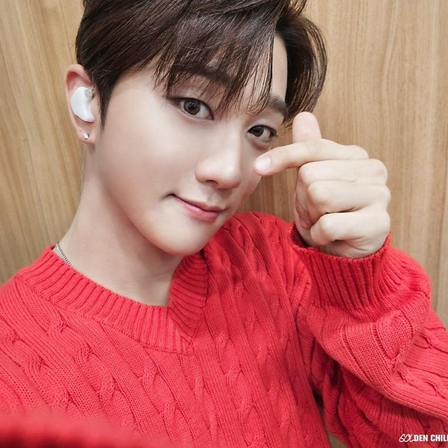 Recent activity shot of Hong Joochan (GoldenChild)