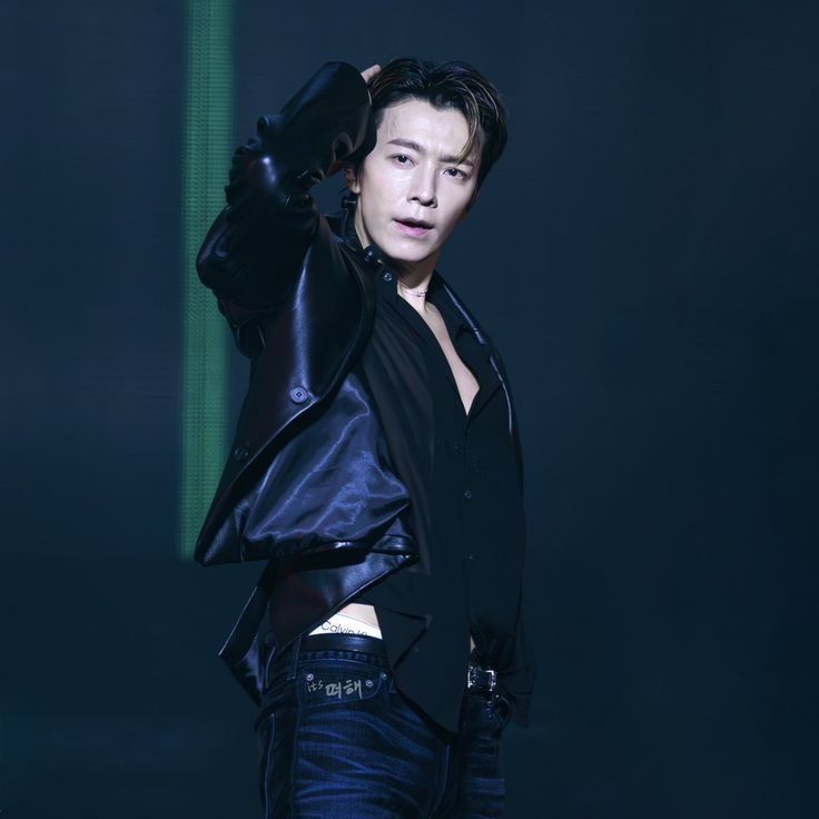 Momen yang diabadikan oleh penggemar Donghae (Super Junior)