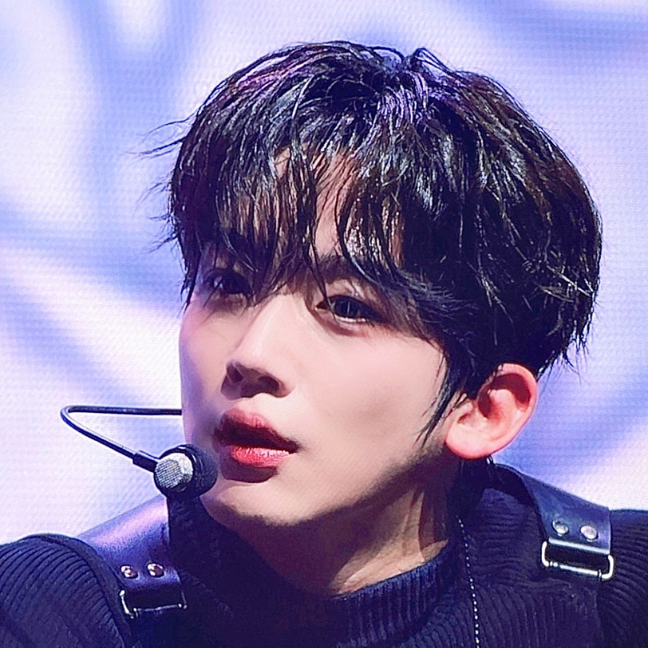 A moment captured by Kim Yohan (WEi)'s fan