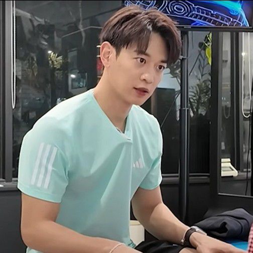 Behind-the-scenes cut of Minho (SHINee)