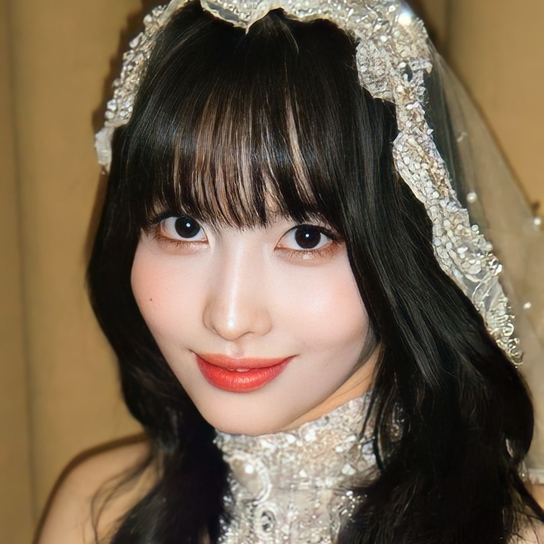 Momo (TWICE)的幕後花絮