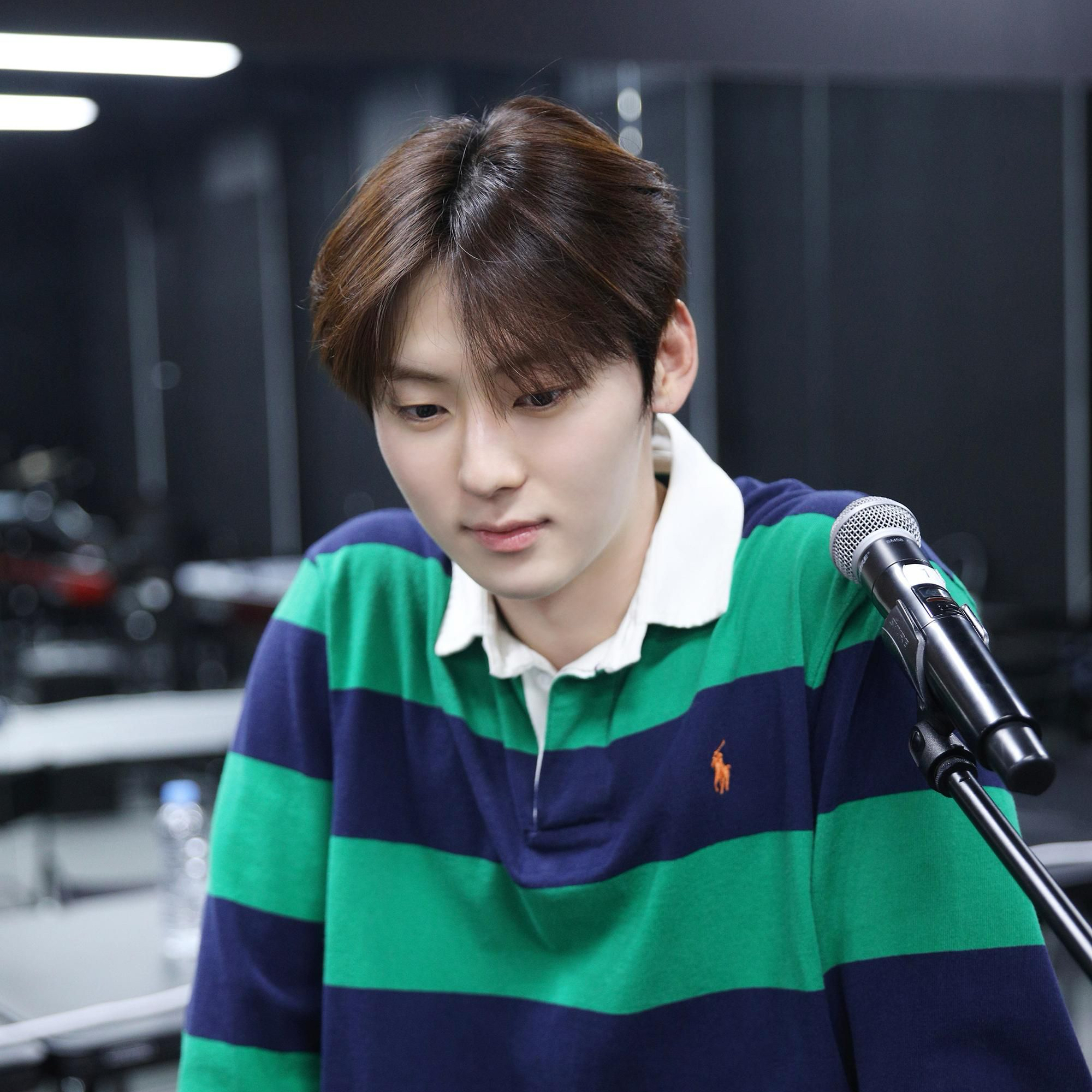 Behind-the-scenes cut of Hwang Minhyun