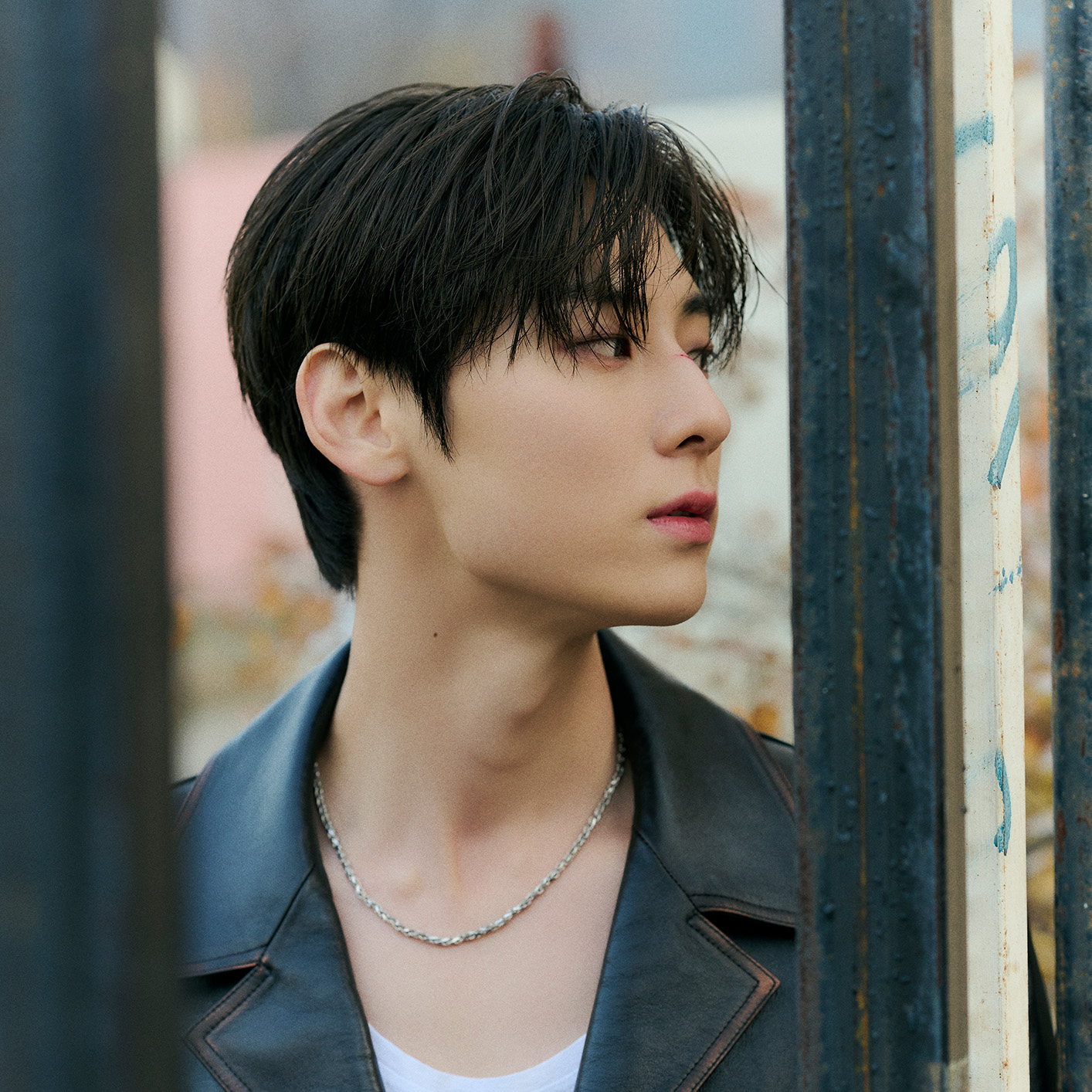 Behind-the-scenes cut of Hwang Minhyun