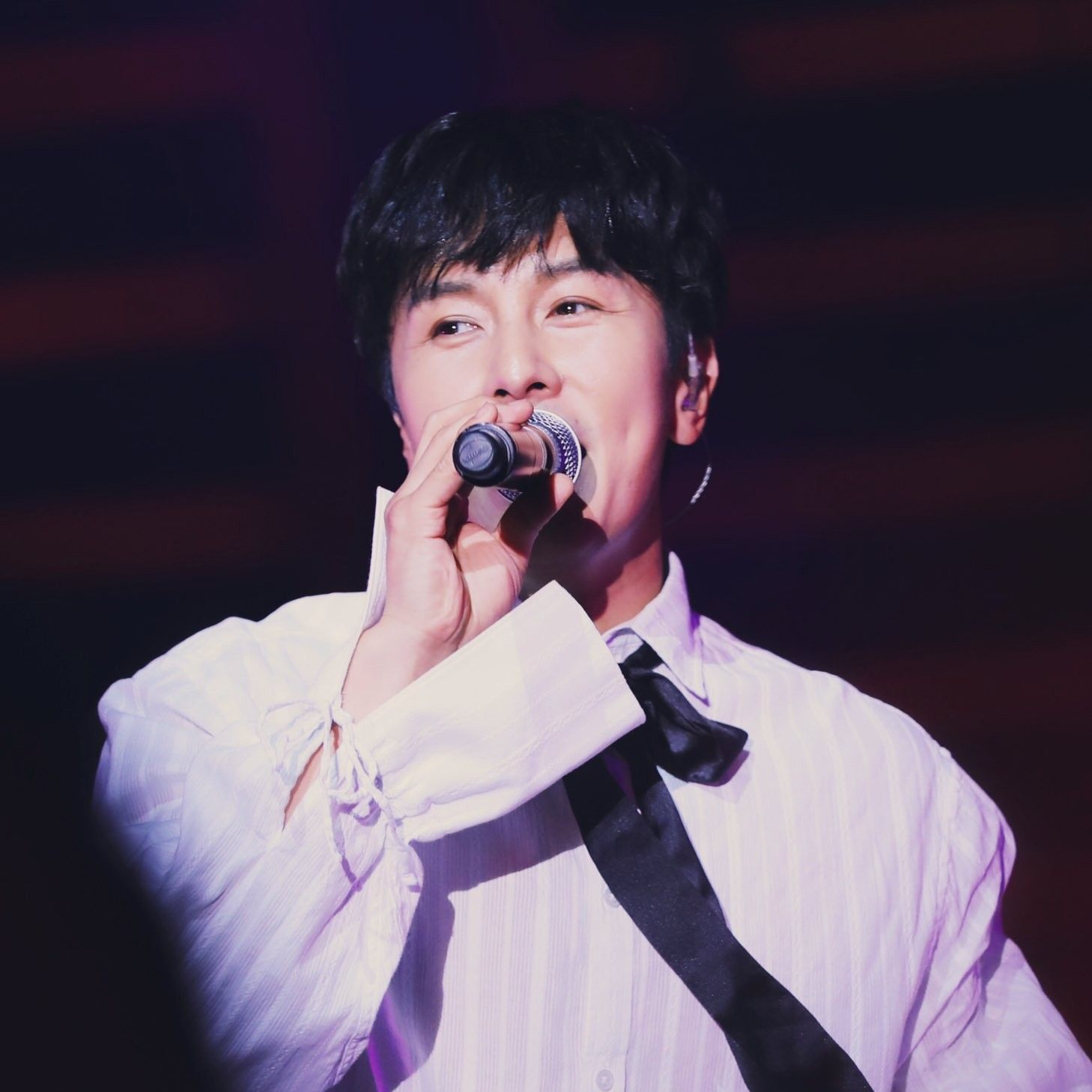 A moment captured by Kim Dongwan (SHINHWA)'s fan