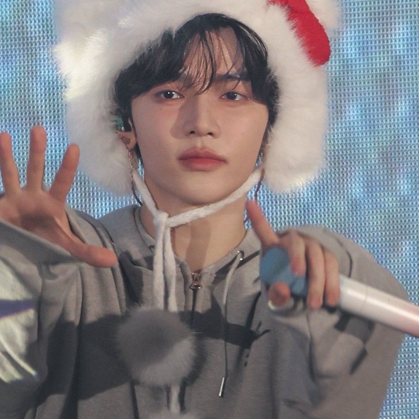 Behind-the-scenes cut of Zhang Hao (ZEROBASEONE)