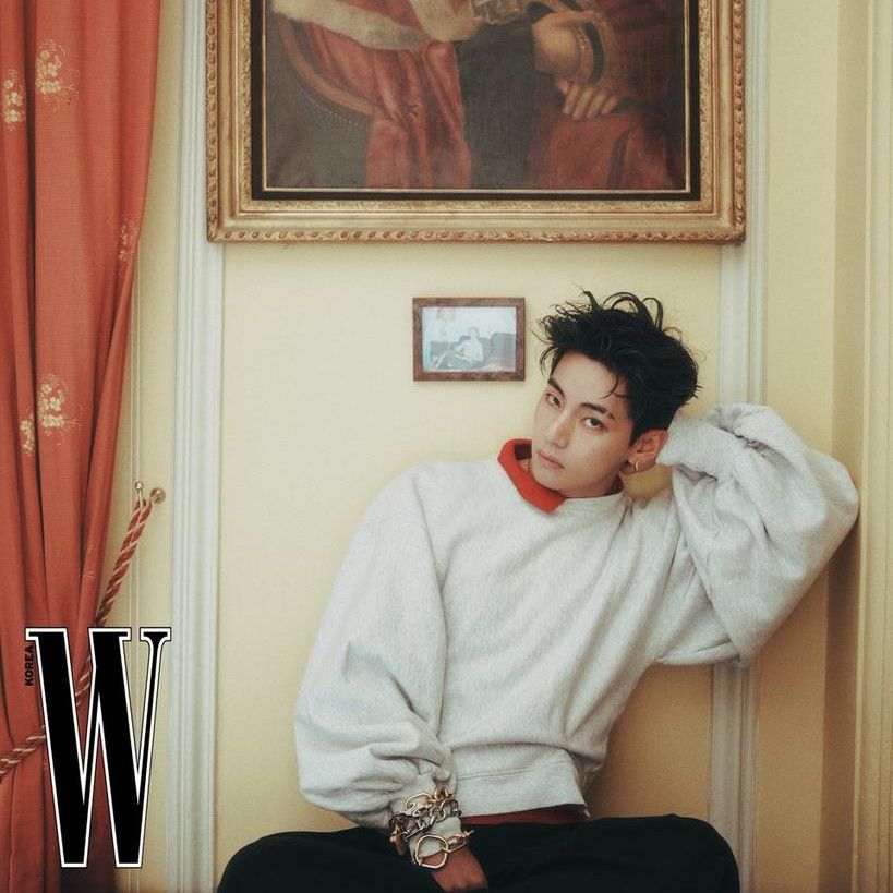Latest photo of V (BTS)
