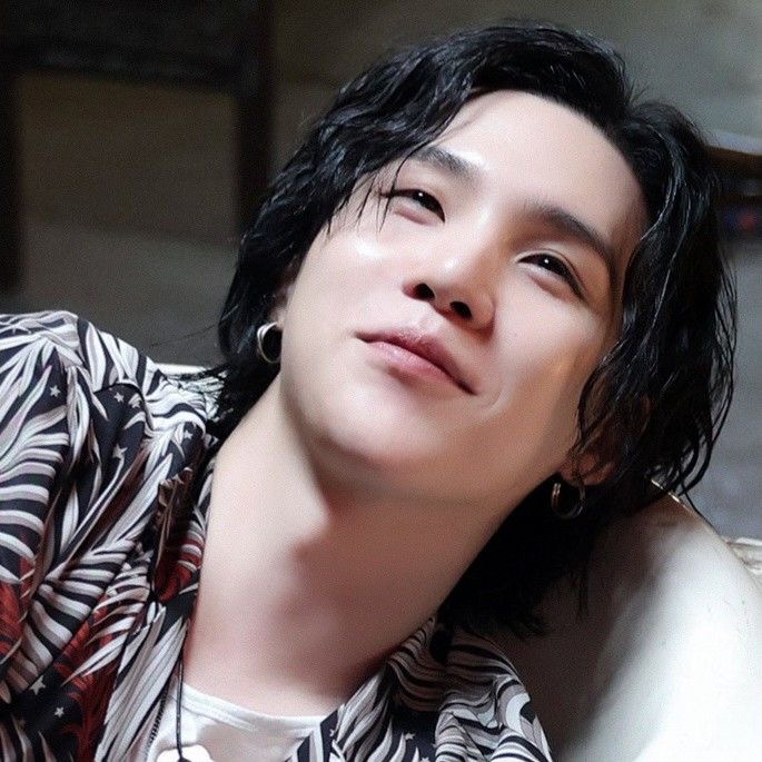 SUGA (防彈少年團)的最新照片