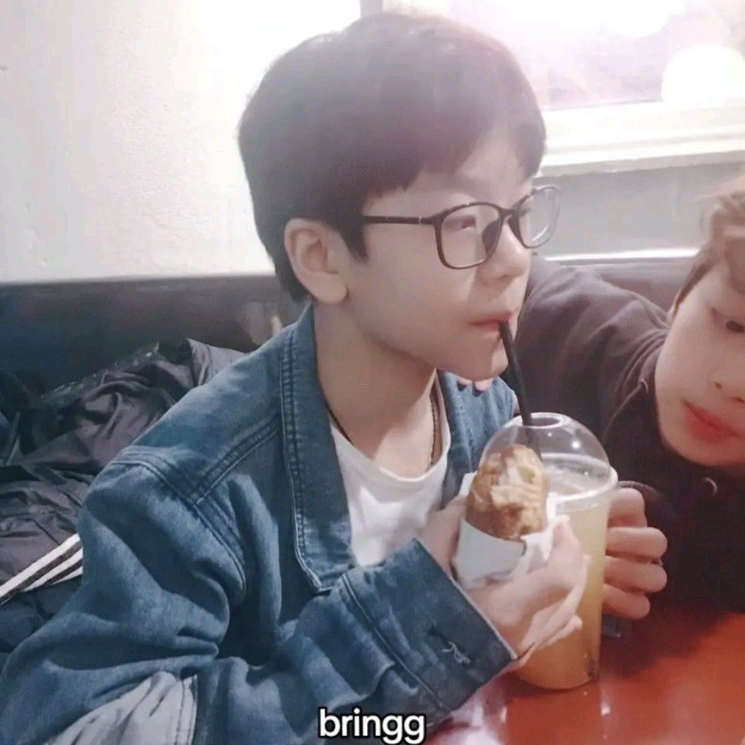 Behind-the-scenes cut of He Xinlong (BOY STORY)