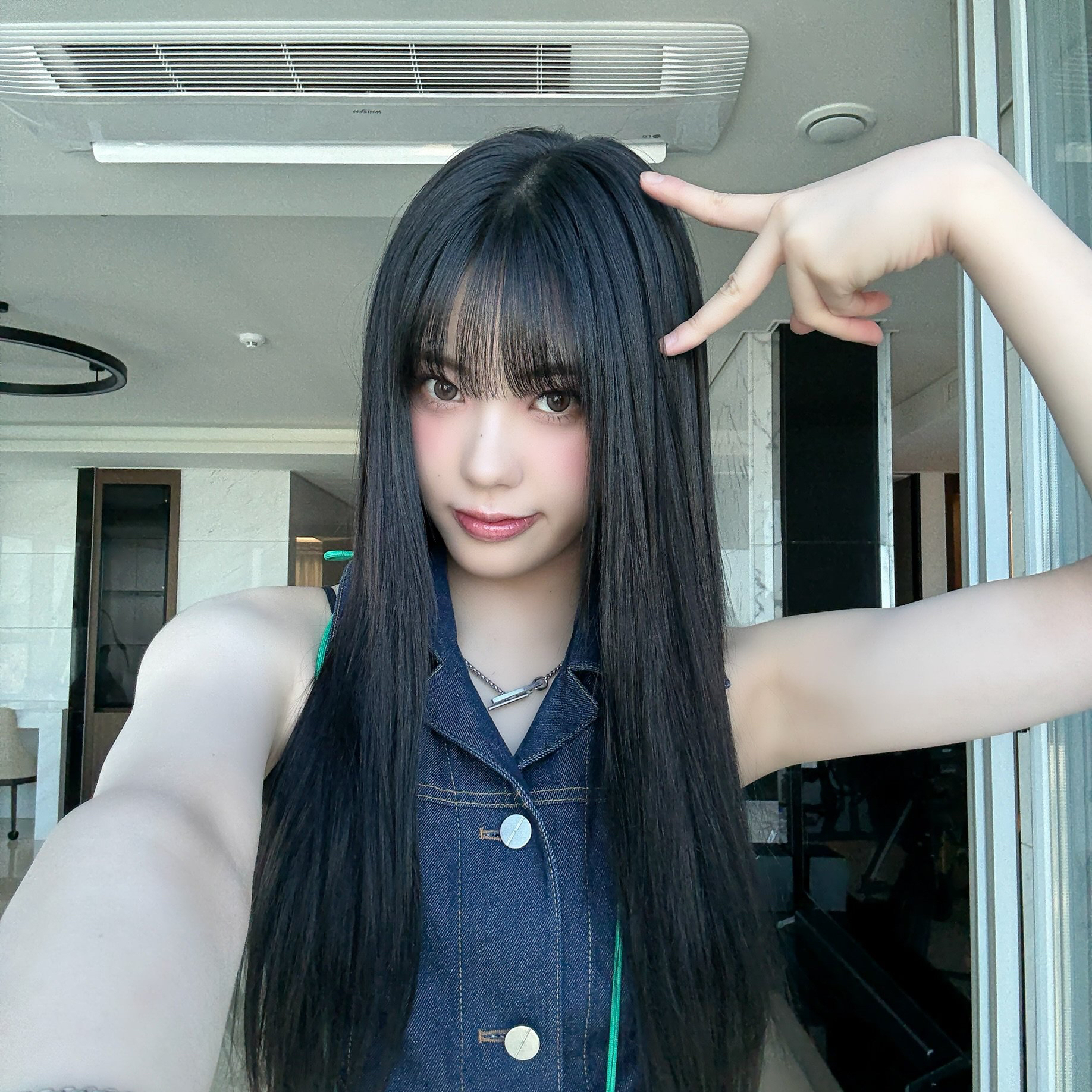 Behind-the-scenes cut of Koko (izna)