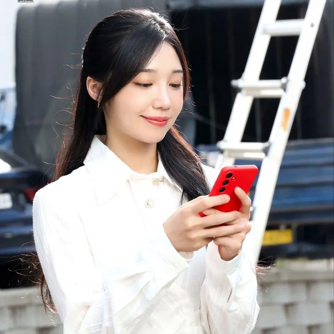 Foto aktivitas terbaru Jeong Eunji (Apink)