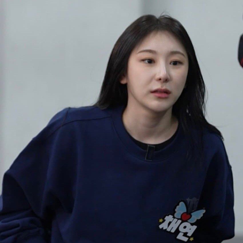 Behind-the-scenes cut of Lee Chaeyeon