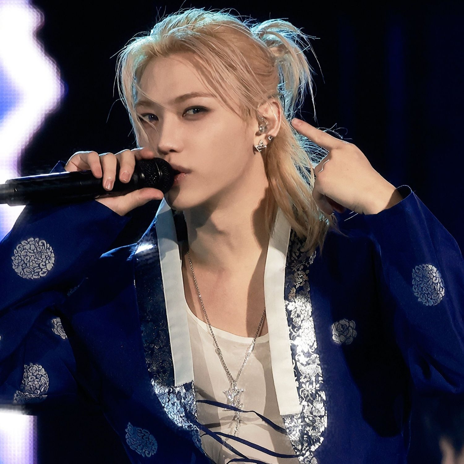 Behind-the-scenes cut of Felix (Stray Kids)