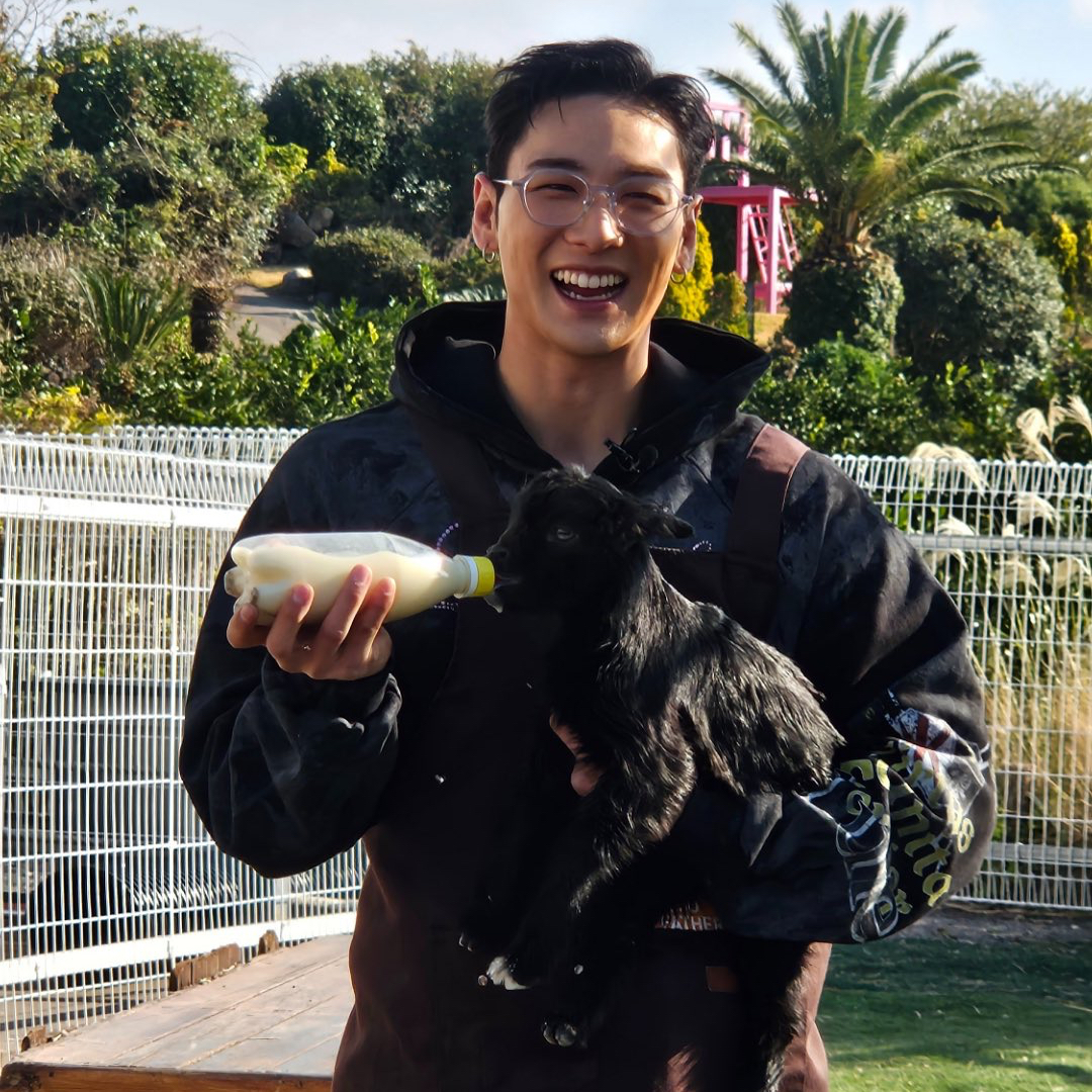 백호 최근 활동샷