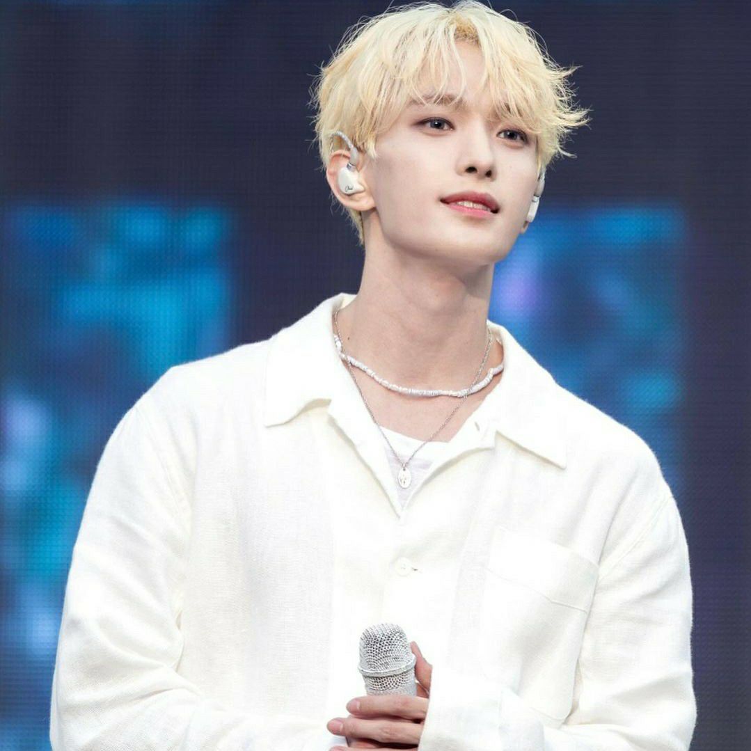 Latest photo of DK (SEVENTEEN)