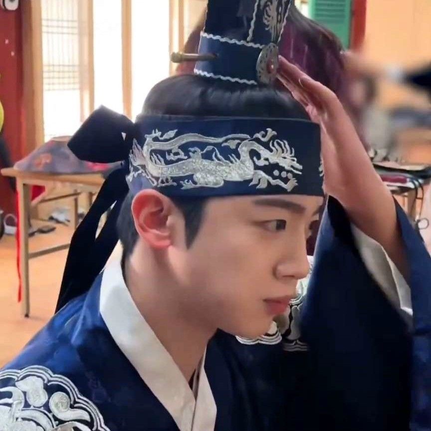 A moment captured by Kim Yohan (WEi)'s fan