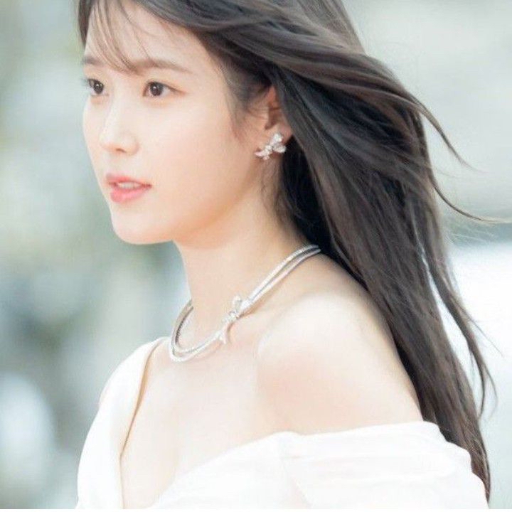 Recent activity shot of IU