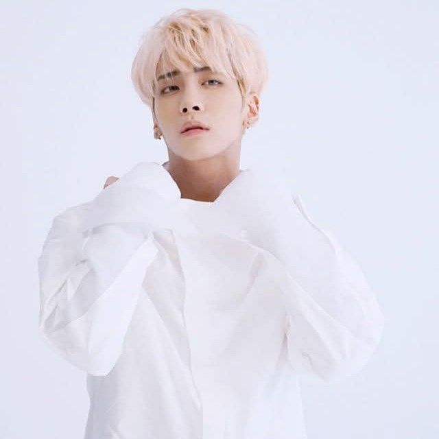 Latest photo of Jonghyun (SHINee)