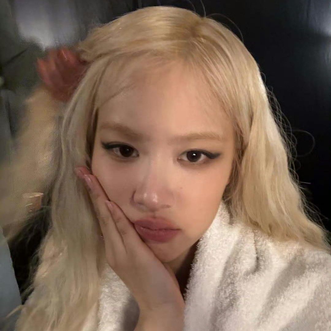 Behind-the-scenes cut of ROSÉ (BLACKPINK)