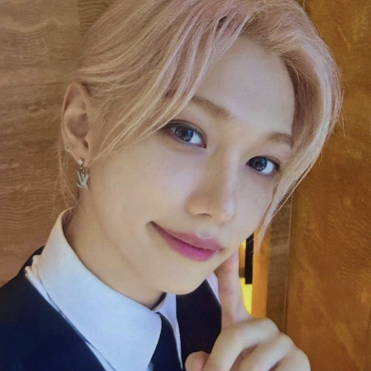 Latest photo of Felix (Stray Kids)