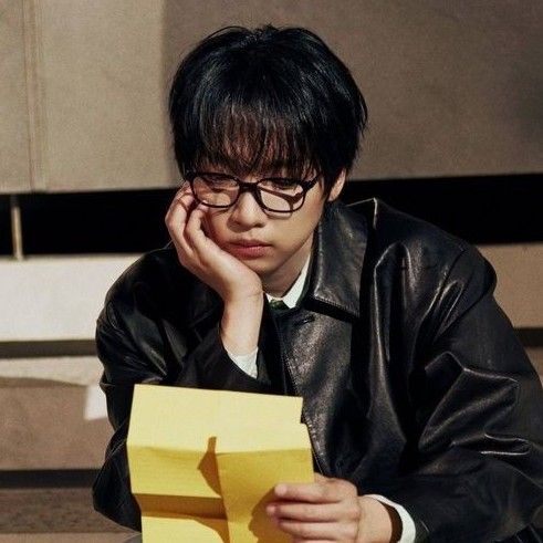 Recent activity shot of Jeong Sewoon