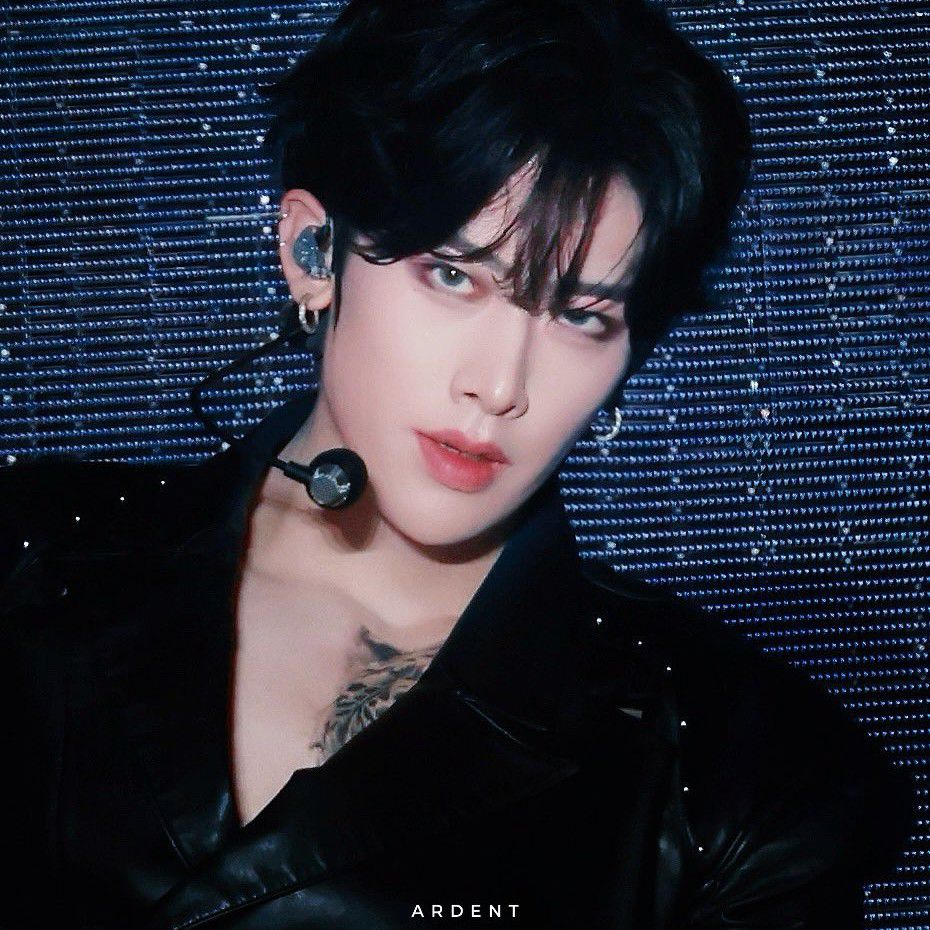 A moment captured by Ricky (ZEROBASEONE)'s fan