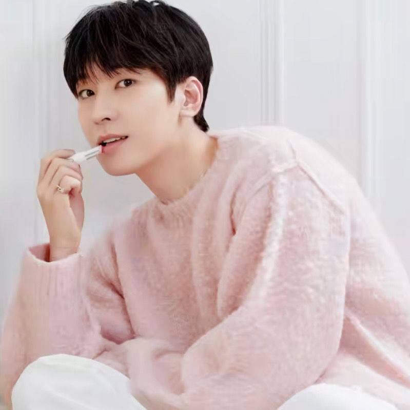 Latest photo of Wonwoo (SEVENTEEN)