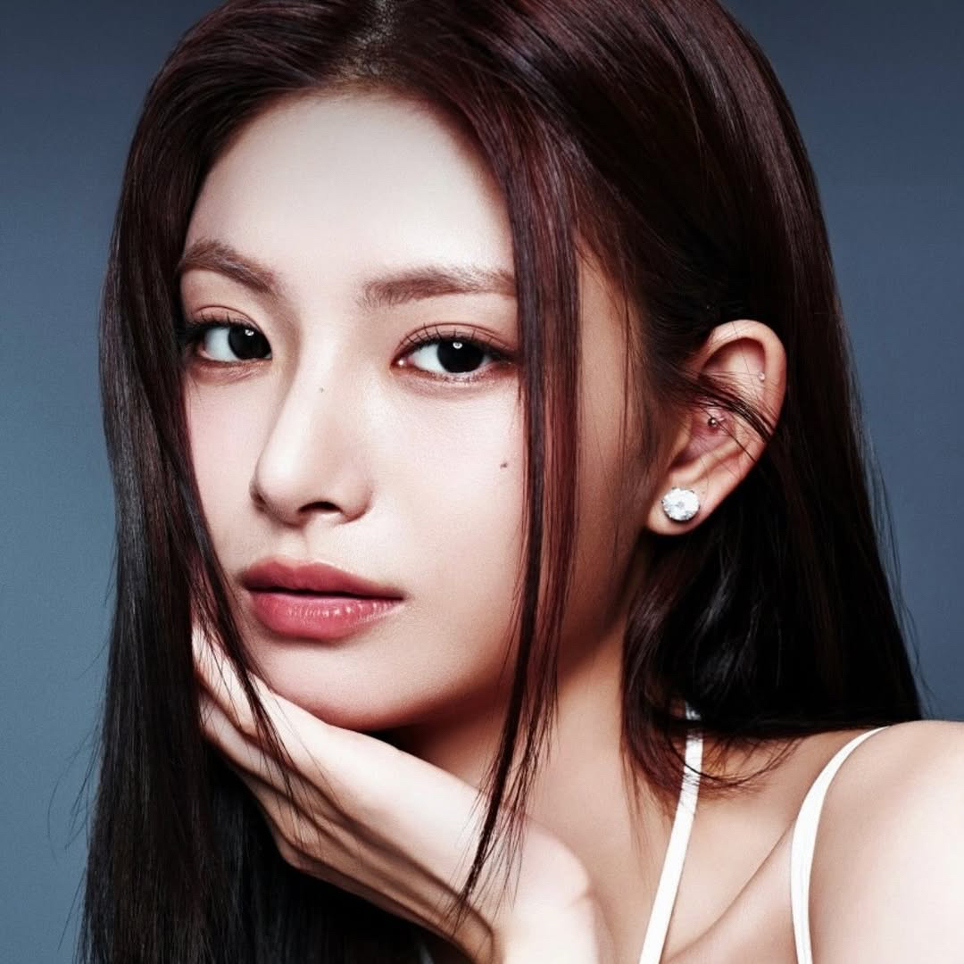 Latest photo of Yiren (EVERGLOW)