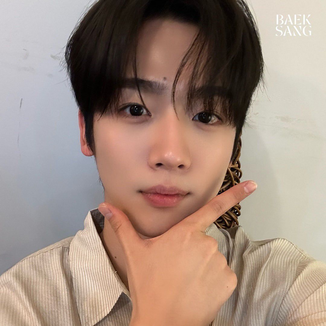 Behind-the-scenes cut of Kim Yohan (WEi)