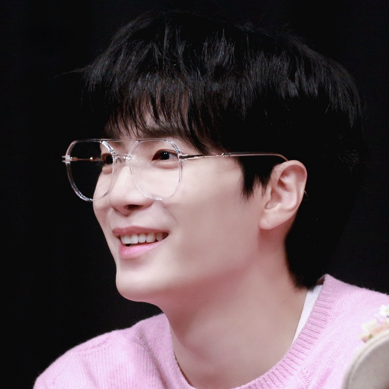 Recent activity shot of Kim Jonghyeon