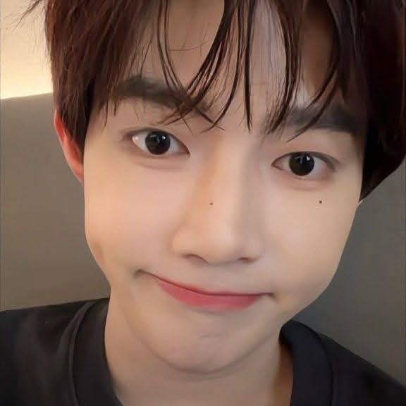 ジャン・ハオ (ZEROBASEONE)の舞台裏ショット