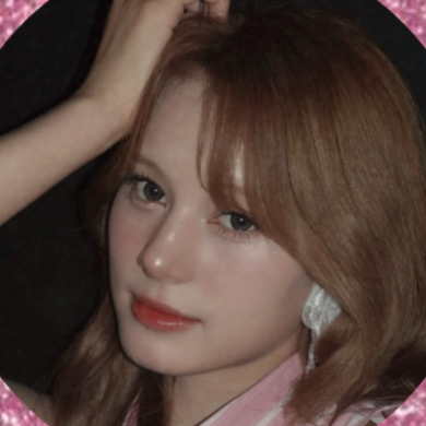 Recent activity shot of Nina (NiziU)
