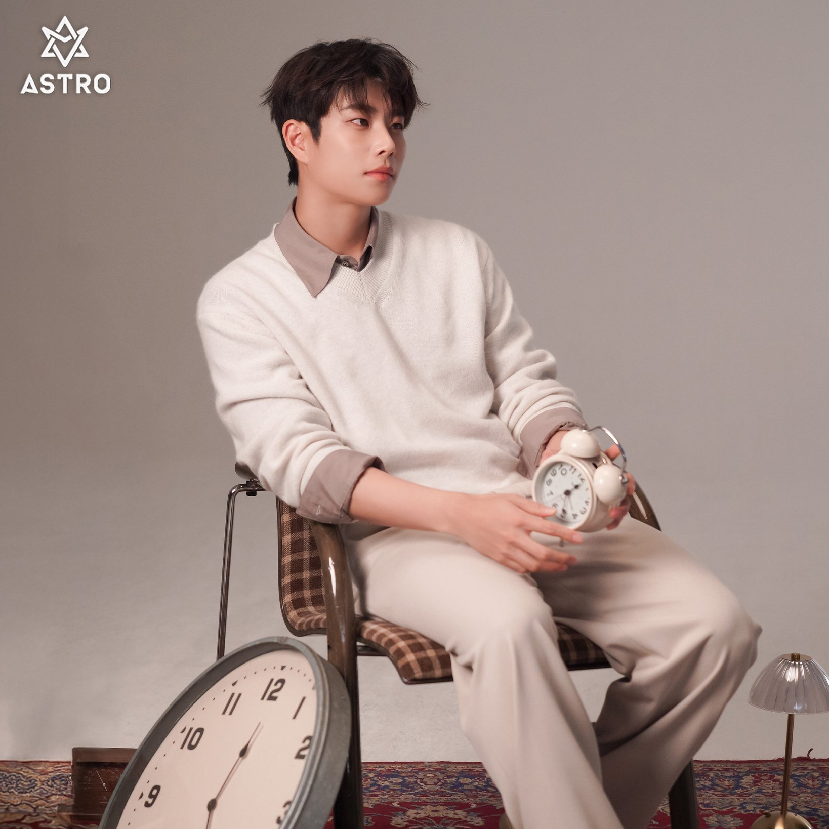 아스트로의 최신 사진