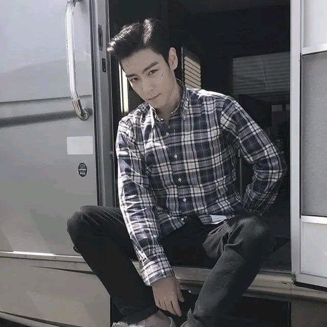 T.O.P 최근 활동샷