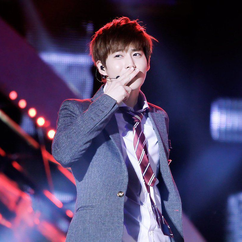 Behind-the-scenes cut of Suho (EXO)