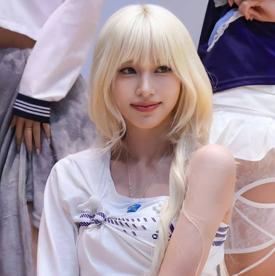 Latest photo of TWICE