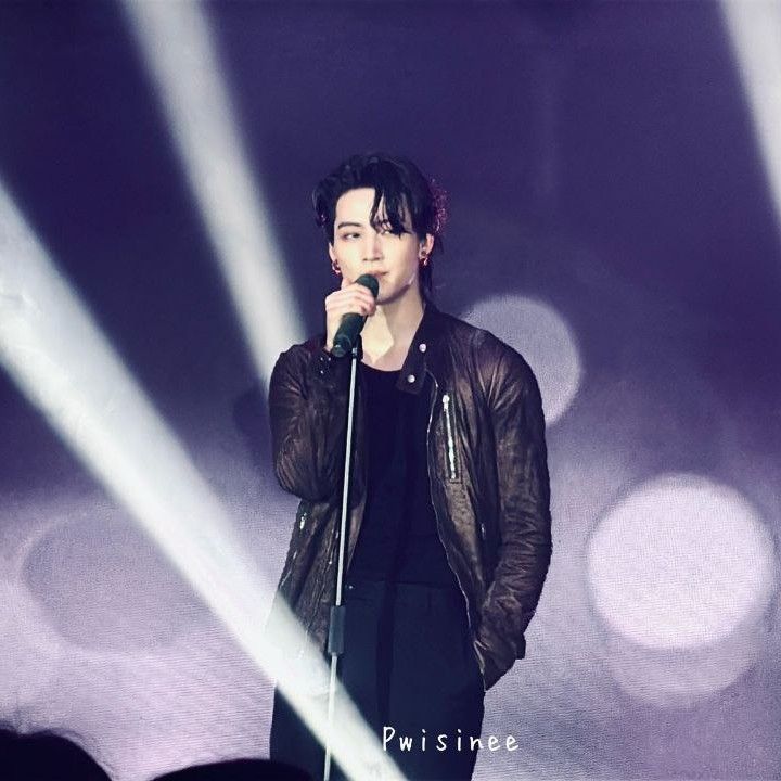 Latest photo of JAY B (GOT7)