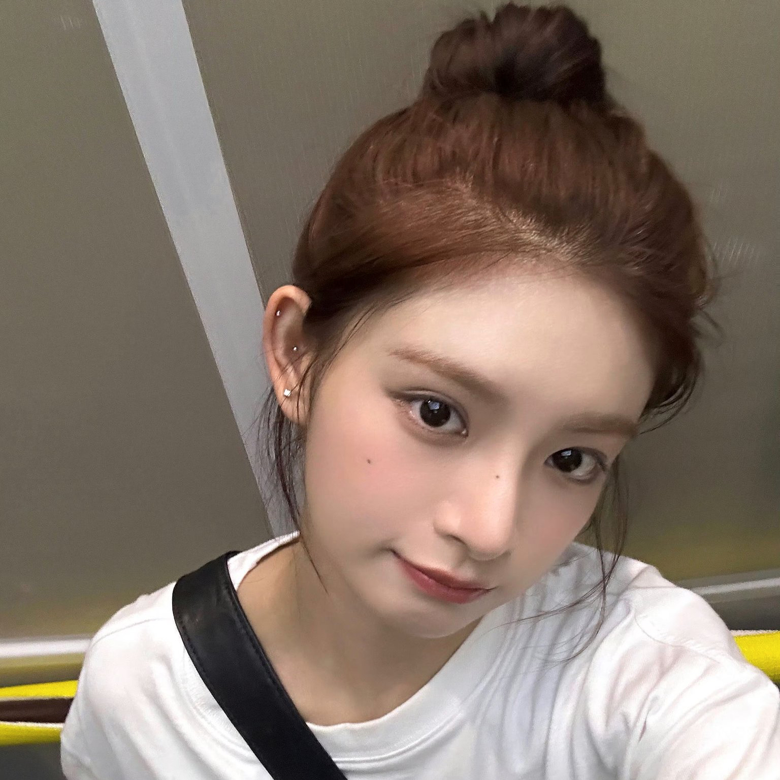 Behind-the-scenes cut of Yiren (EVERGLOW)