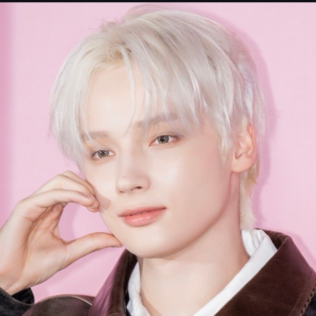 Latest photo of HueningKai (TOMORROW X TOGETHER)