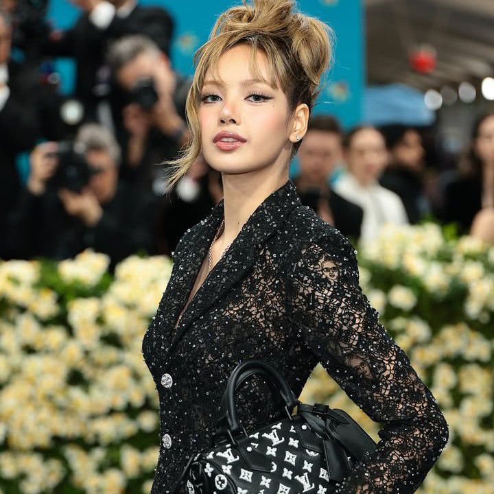 리사 (BLACKPINK) 최근 활동샷